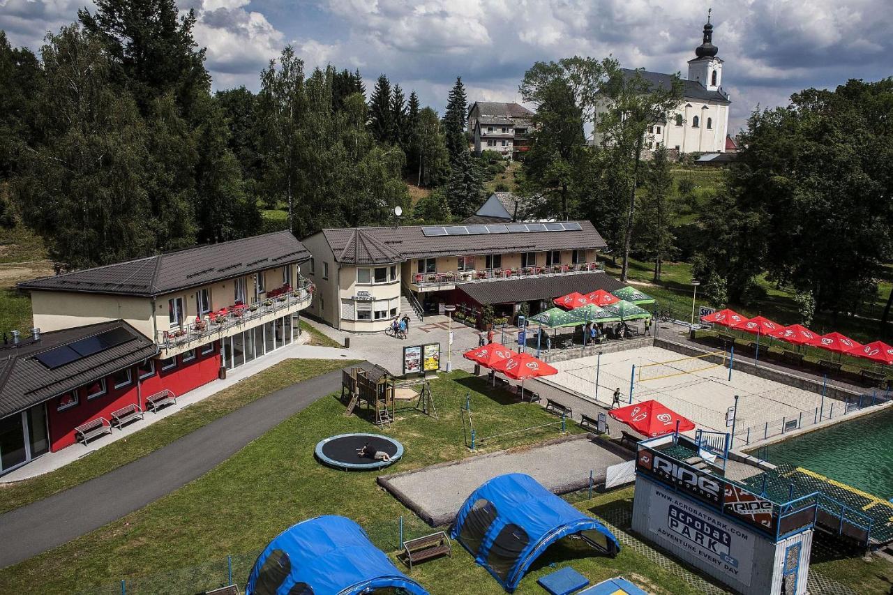 Penzion Acrobat Park Štíty Exterior foto