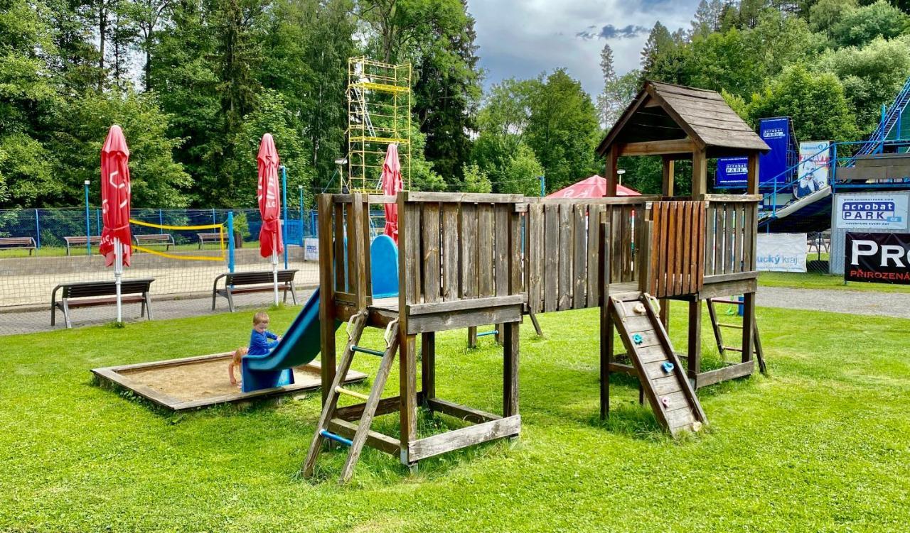 Penzion Acrobat Park Štíty Exterior foto